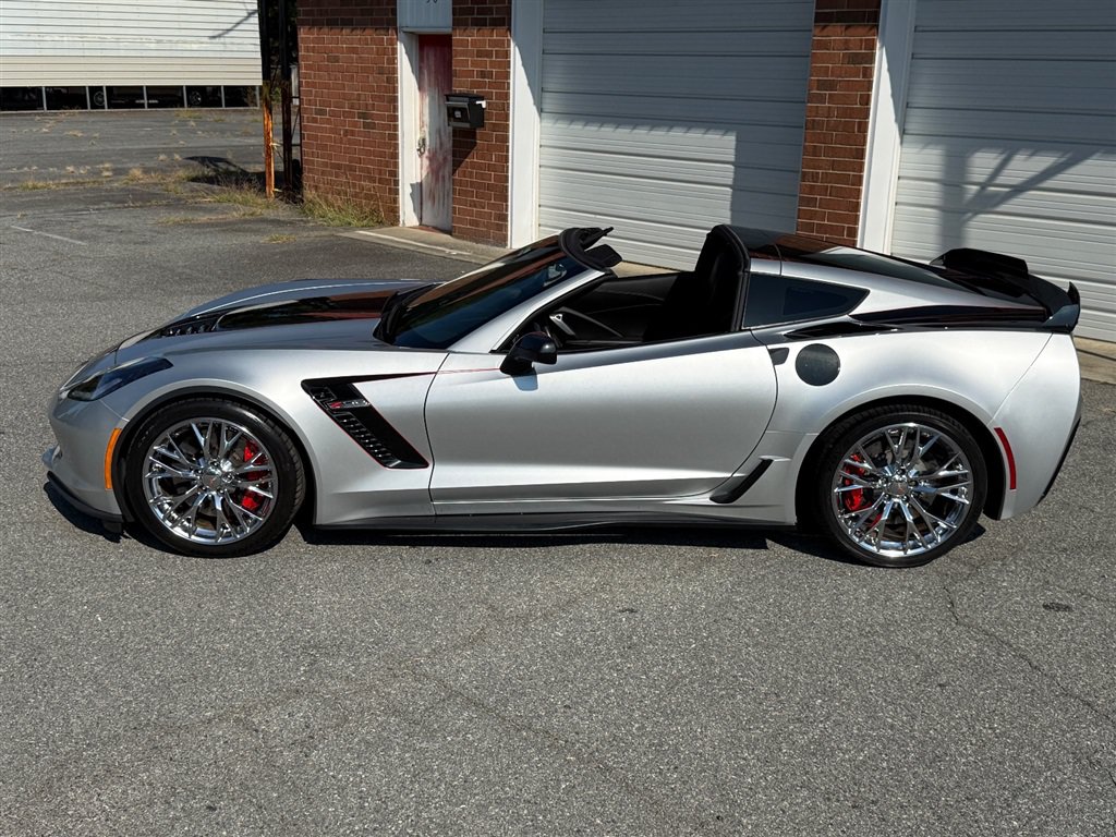 Used 2016 Chevrolet Corvette Z06 w/ 2LZ Preferred Equipment Group RWD image 25