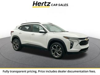 Used 2025 Chevrolet Trax LT w/ LT Convenience Package FWD video 1