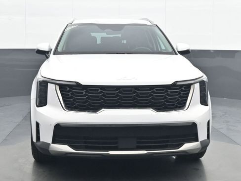 Used 2024 Kia Sorento S image 1