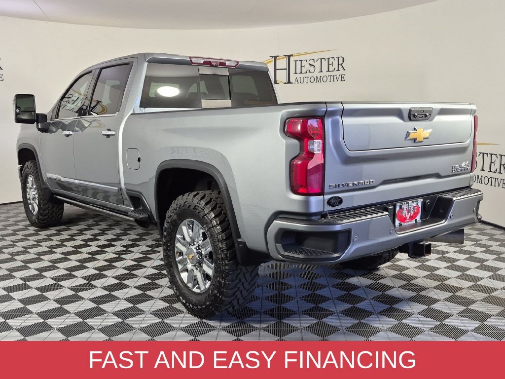 Used 2024 Chevrolet Silverado 2500 High Country w/ High Country Premium Package AWD/4WD image 6