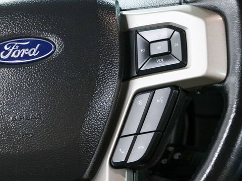 Used 2022 Ford F250 Lariat w/ Lariat Value Package AWD/4WD image 15