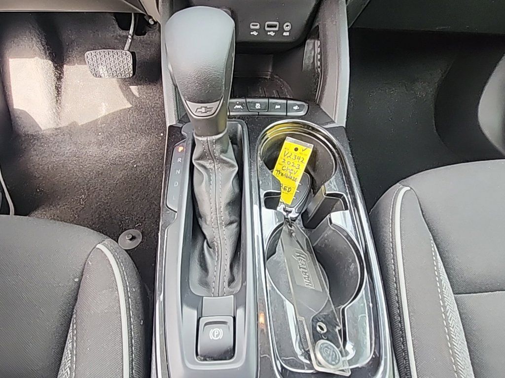 Used 2023 Chevrolet TrailBlazer LT w/ Convenience Package FWD image 5