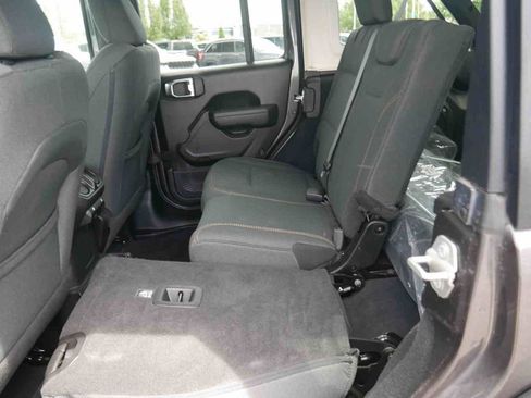 Used 2024 Jeep Wrangler Unlimited Sport AWD/4WD image 6