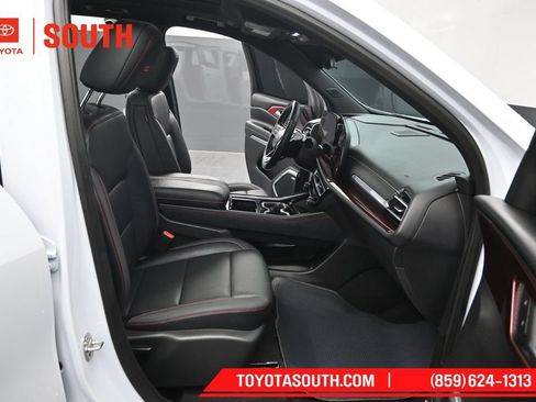 Used 2026 Chevrolet Traverse Z71 w/ Enhanced Driving Package AWD/4WD image 39