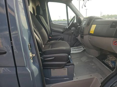 Used 2018 Mercedes-Benz Sprinter 2500 image 9
