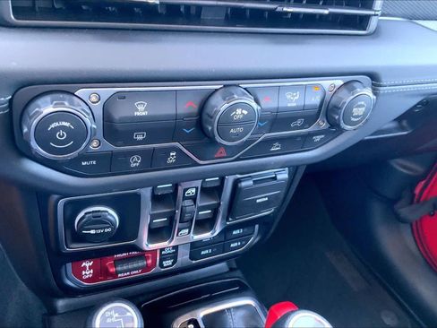 Used 2026 Jeep Gladiator Rubicon AWD/4WD image 31