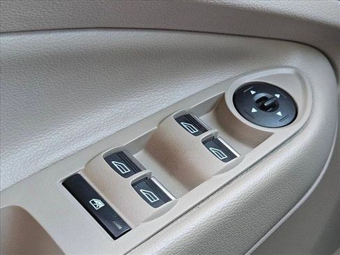 Used 2017 Ford Escape Titanium image 15