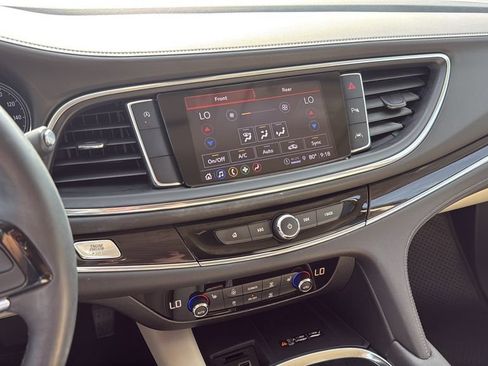 Used 2024 Buick Enclave Essence FWD image 20