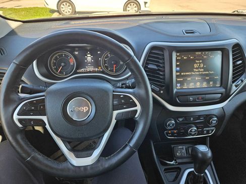 Used 2018 Jeep Cherokee Limited image 20