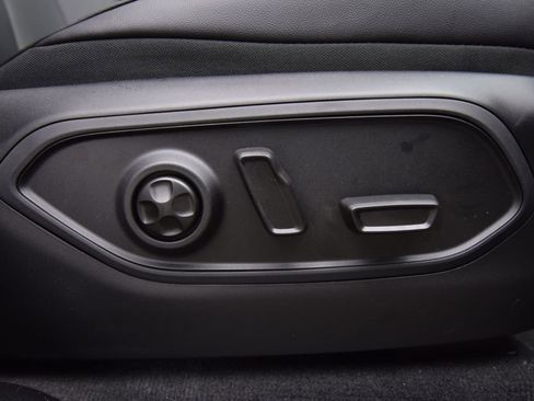 New 2026 Jeep Grand Cherokee Limited image 17