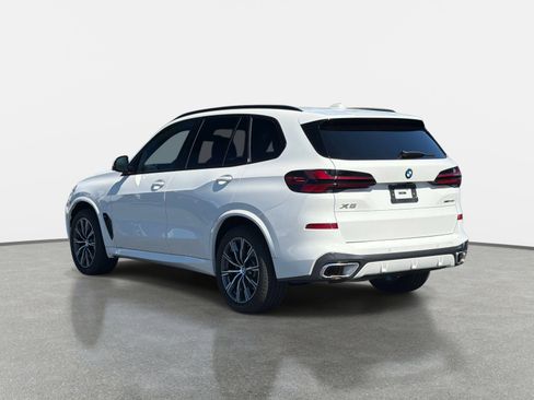Used 2025 BMW X5 sDrive40i w/ M Sport Package RWD image 5