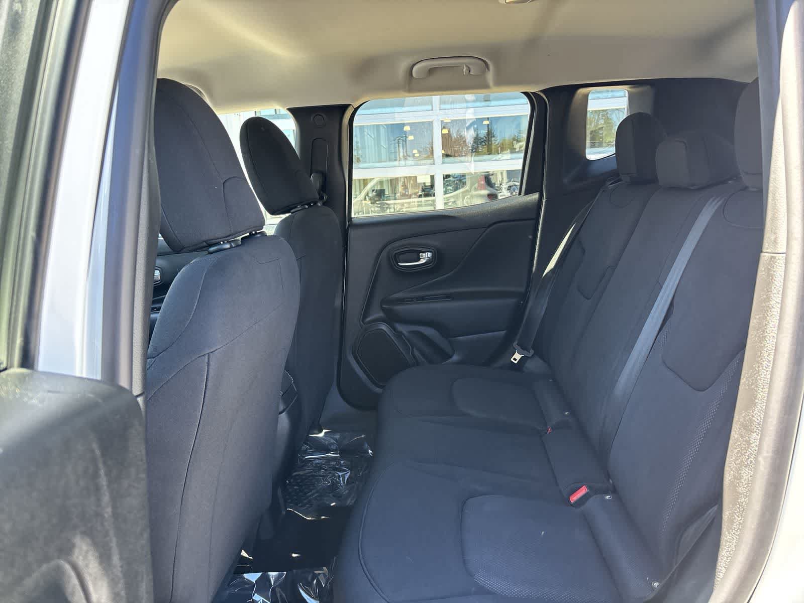 Used 2022 Jeep Renegade Sport w/ Sport Appearance Group AWD/4WD image 8