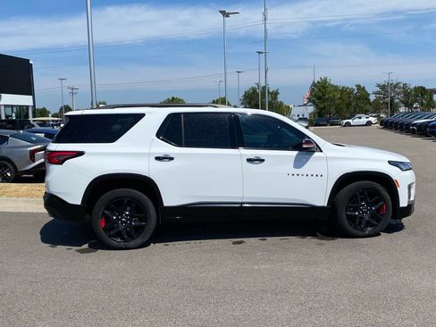 Used 2023 Chevrolet Traverse Premier w/ Redline Edition AWD/4WD image 9