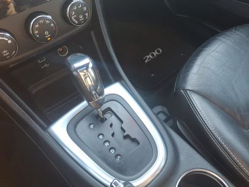 Used 2013 Chrysler 200 Limited w/ Sun/Sound Group FWD image 9
