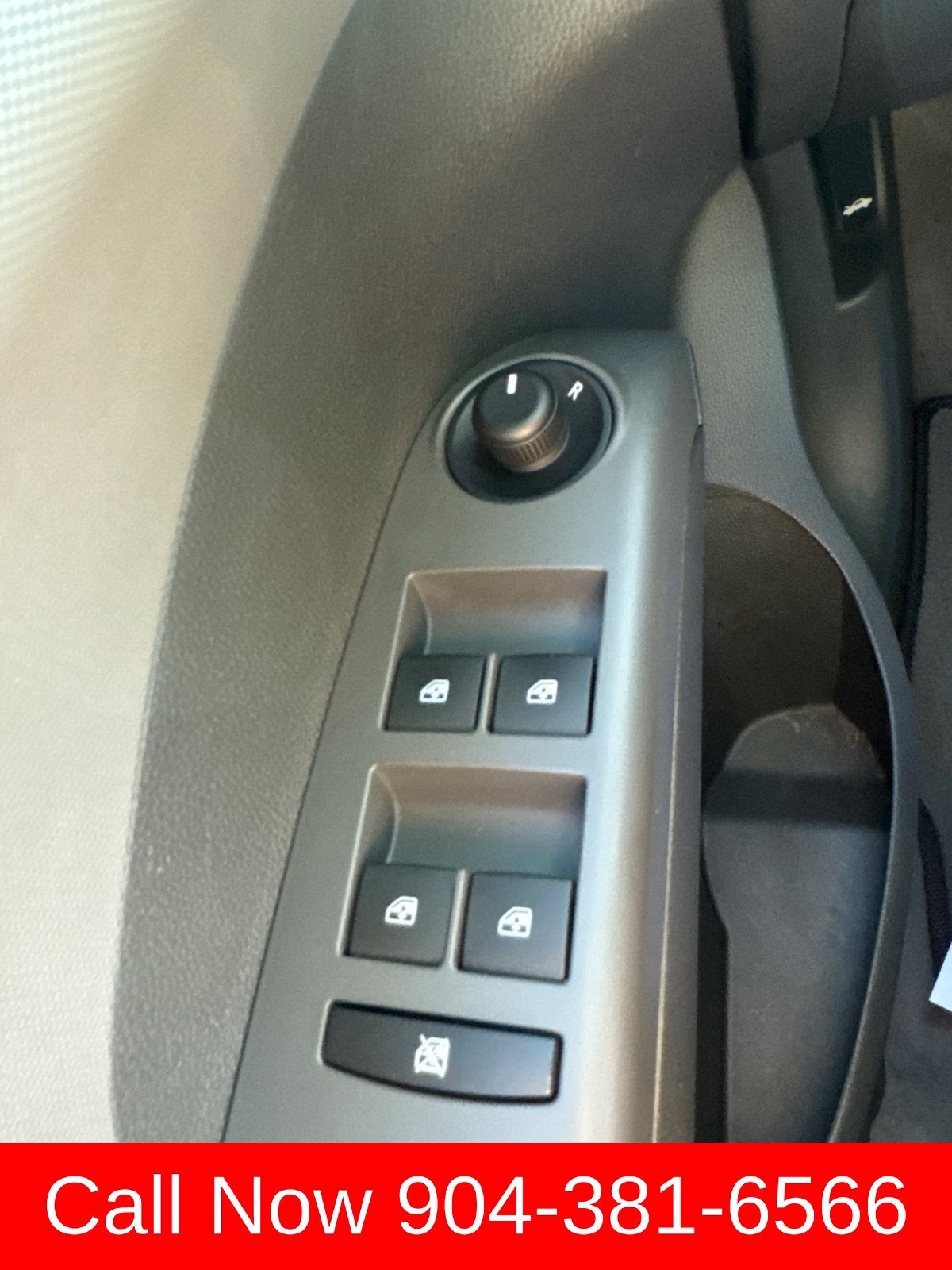 Used 2015 Chevrolet Sonic LT FWD image 19