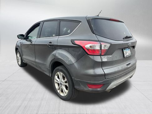 Used 2017 Ford Escape SE w/ SE Cold Weather Package image 5