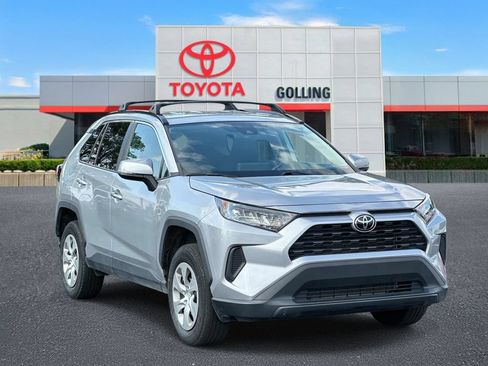 Used 2021 Toyota RAV4 LE FWD image 7