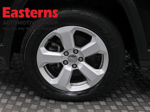 Used 2019 Jeep Compass Latitude w/ Cold Weather Group image 33