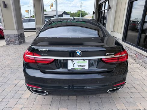 Used 2017 BMW 750i xDrive AWD/4WD image 22