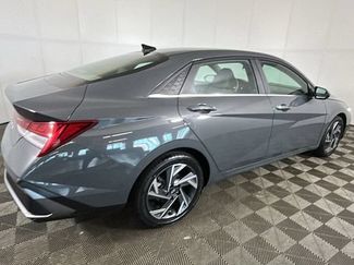 Certified 2024 Hyundai Elantra SEL w/ Convenience Package FWD video 2
