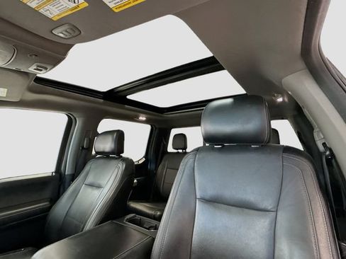Used 2015 Ford F150 Lariat w/ Equipment Group 502A Luxury AWD/4WD image 20