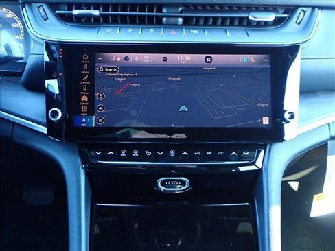 New 2026 Jeep Grand Cherokee Altitude image 18