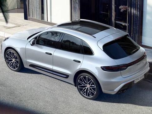 New 2026 Porsche Macan Turbo image 4
