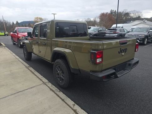 New 2026 Jeep Gladiator Sport image 4