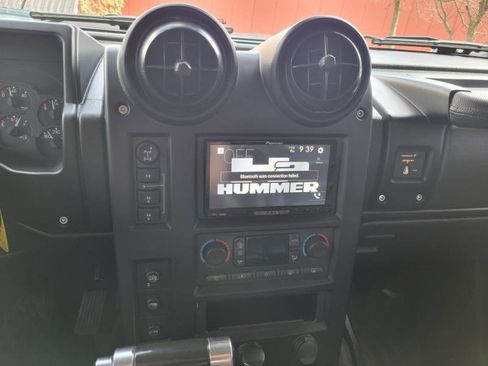 Used 2005 HUMMER H2 SUT w/ Preferred Equipment Group image 33