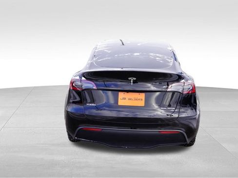 Used 2025 Tesla Model Y Long Range image 6