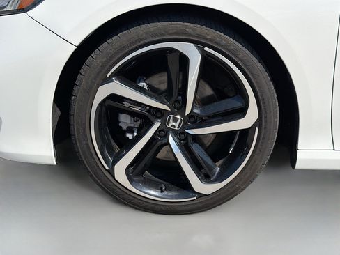 Used 2018 Honda Accord Sport image 35