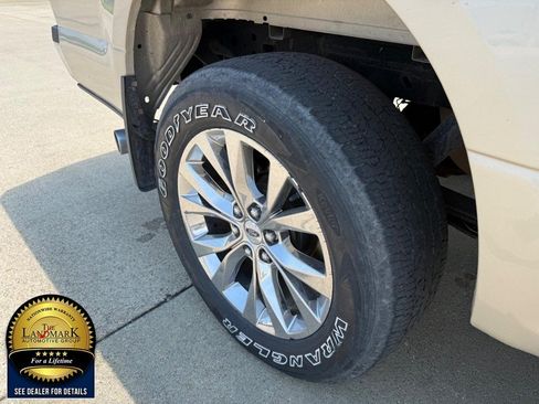 Used 2017 Ford F150 XLT w/ Equipment Group 302A Luxury AWD/4WD image 22