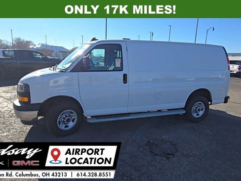 Used 2024 GMC Savana 2500 w/ Driver Convenience Package image 5