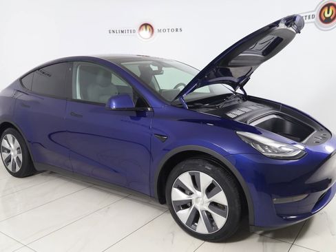 Used 2020 Tesla Model Y Long Range image 19