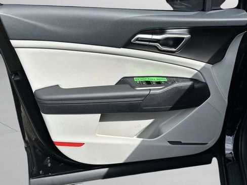 New 2026 Kia Sportage EX FWD image 17
