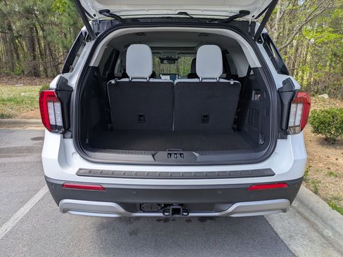 New 2026 Ford Explorer Platinum image 32