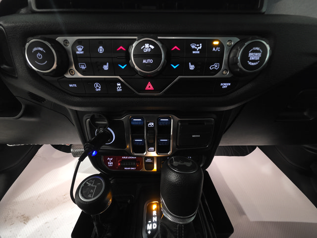 Used 2025 Jeep Wrangler Unlimited Sport AWD/4WD image 20