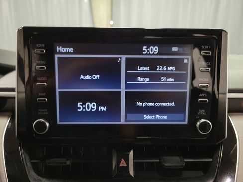 Used 2020 Toyota Corolla LE FWD image 18