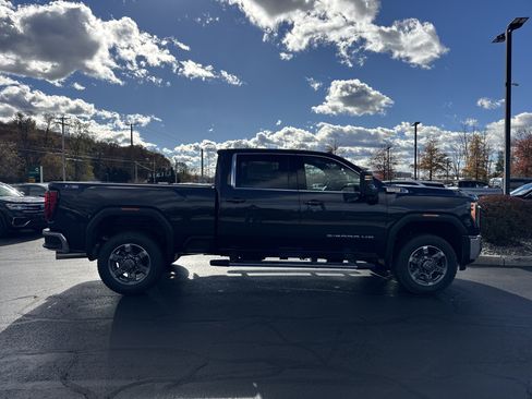 New 2026 GMC Sierra 2500 SLE w/ Preferred Package image 4