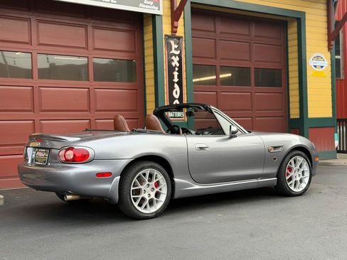 Used 2002 MAZDA MX-5 Miata SE RWD image 11