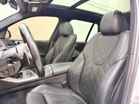 Used 2023 BMW X5 xDrive40i w/ M Sport Package image 19