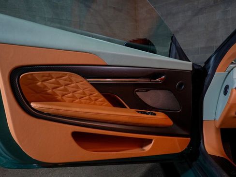 Used 2024 Aston Martin DB12 Coupe image 27