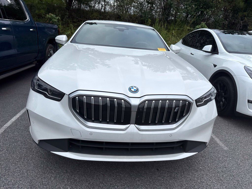 Used 2024 BMW i5 eDrive40i w/ M Sport Package RWD image 3