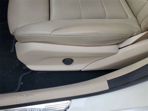 Used 2022 Mercedes-Benz GLC 300 image 15