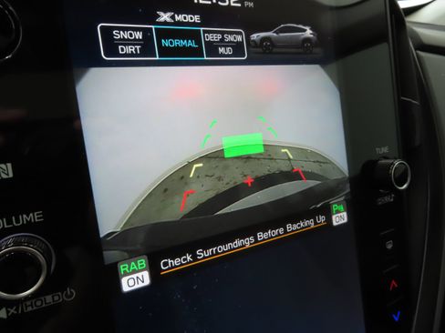 New 2025 Subaru Crosstrek 2.5i Limited w/ Crosstrek Mirror Package image 18