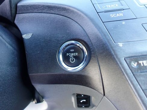 Used 2011 Toyota Prius One image 17