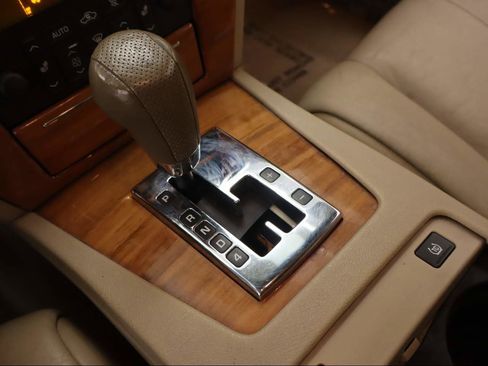 Used 2006 Cadillac STS V6 w/ Preferred Equipment Group image 9