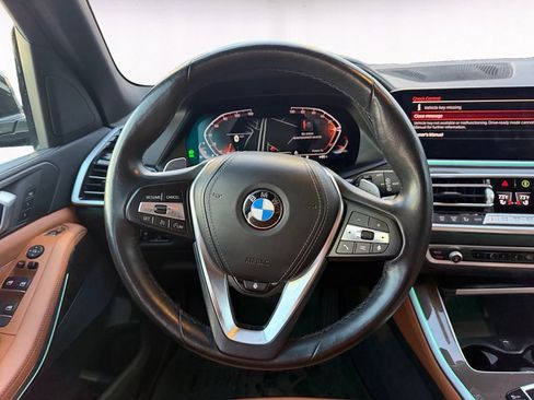 Used 2022 BMW X5 xDrive40i w/ Premium Package image 12