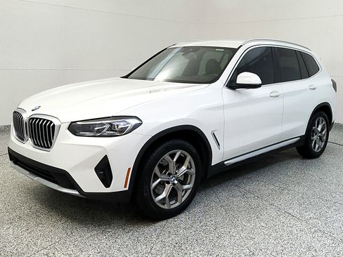 Used 2024 BMW X3 xDrive30i AWD/4WD image 3