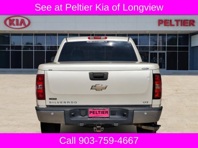 Used 2009 Chevrolet Silverado 1500 LTZ w/ White Diamond Edition AWD/4WD image 5
